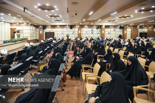 نشست فعال فرهنگی و قرآنی استان یزد با رئیس سازمان تبلیغات اسلامی