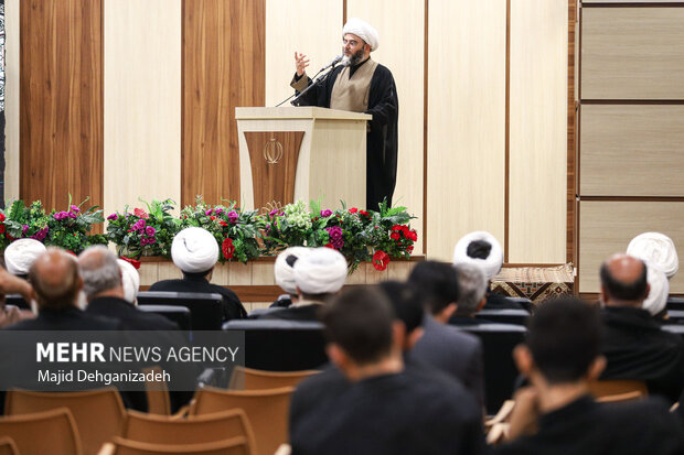 نشست فعال فرهنگی و قرآنی استان یزد با رئیس سازمان تبلیغات اسلامی