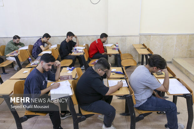 سبد خالی دانشآموزان قزوینی از رتبه های برتر کنکور؛ زنگ خطر برای استان