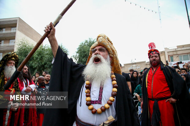 کاروان نمادین اسرای کربلا در قم