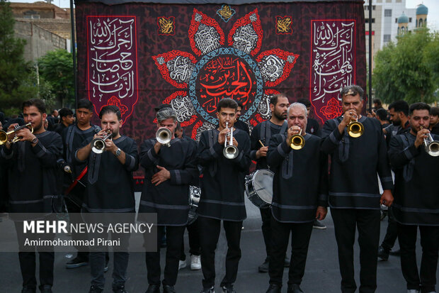 کاروان نمادین اسرای کربلا در قم