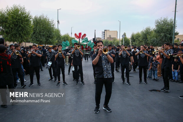 کاروان نمادین اسرای کربلا در قم