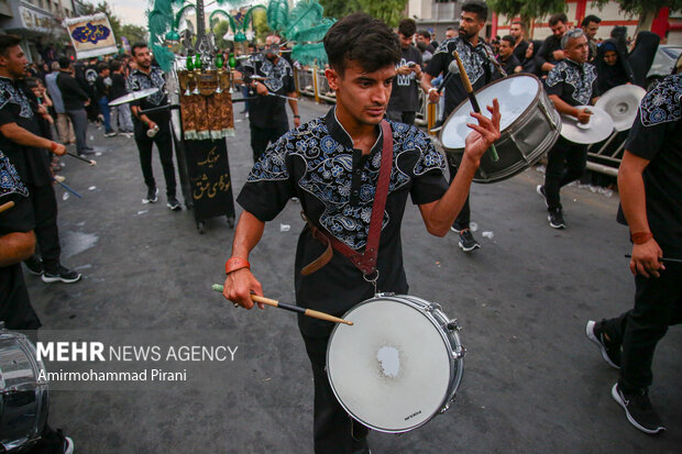 کاروان نمادین اسرای کربلا در قم
