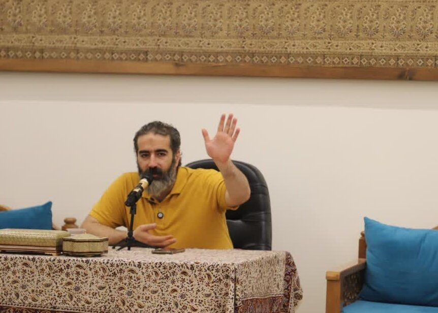 زبان،فارسي،ايراني،روايت،معيار،زباني،زندگي،رسمي،تأكيد،گسست،توكلي