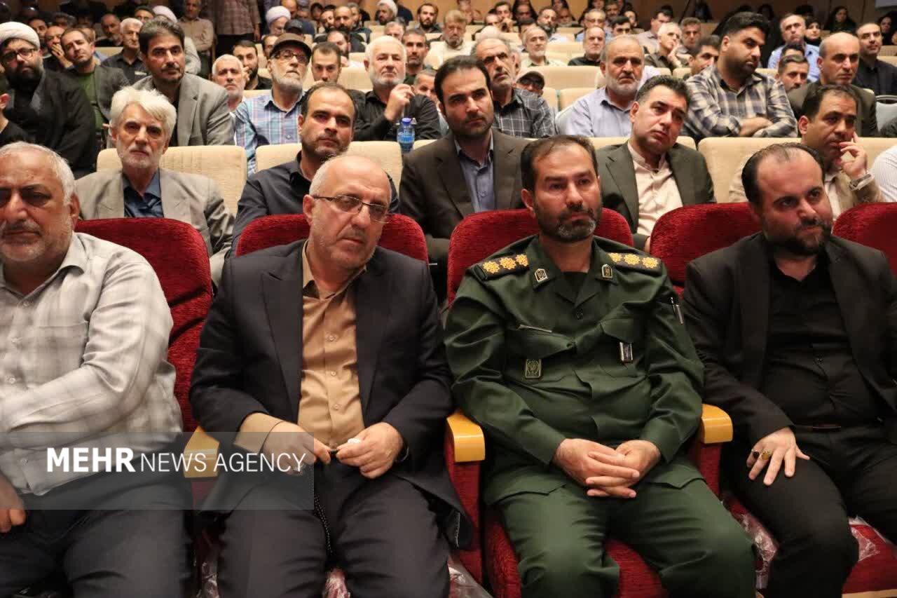 اجلاسیه شهدای شفت؛ تجلی وفاداری مردم به ۳۰۰ لاله سرخ این دیار اجلاسیه شهدای شفت؛ تجلی وفاداری مردم به ۳۰۰ لاله سرخ این دیار