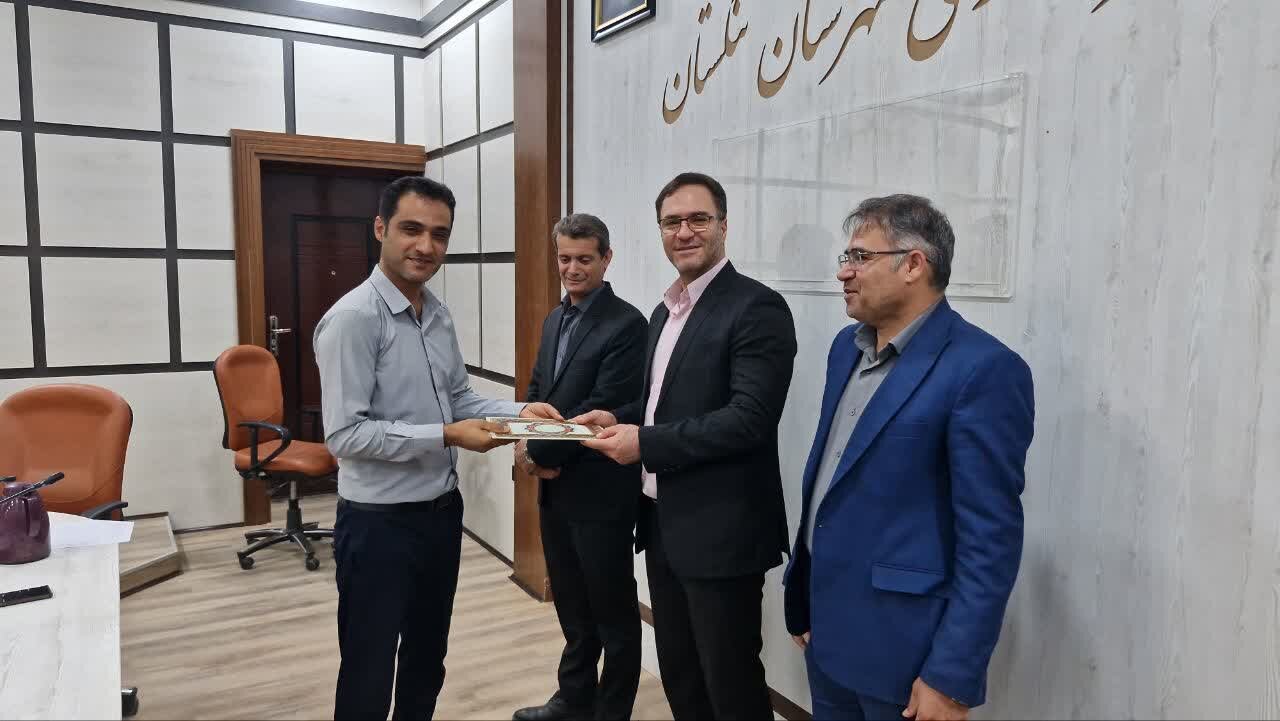 دهیاران تنگستان در رشد و بالندگی روستاها نقش‌آفرینی کنند