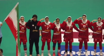 VIDEO: Iranian women's team support armed forces