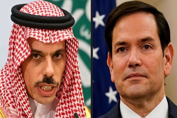 رایزنی وزیران خارجه آمریکا و عربستان درباره تحولات منطقه و ایران