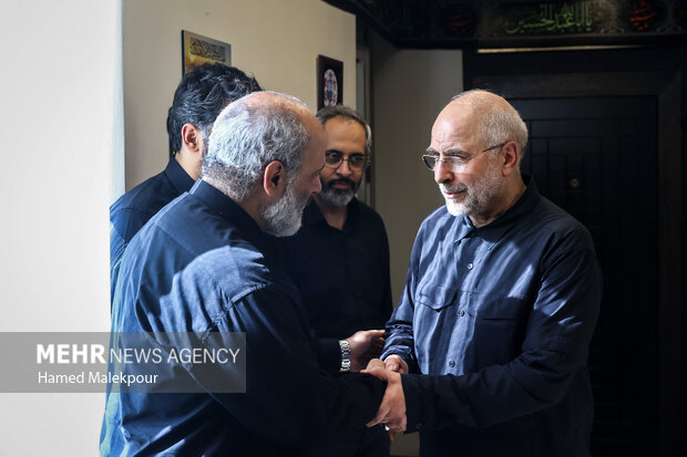 حضور رئیس مجلس در منزل شهیدان طهرانچی، شادمانی و حاجی‌زاده