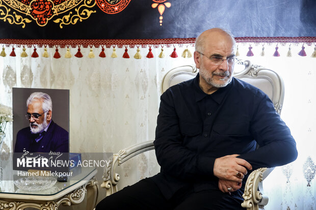 حضور رئیس مجلس در منزل شهیدان طهرانچی، شادمانی و حاجی‌زاده