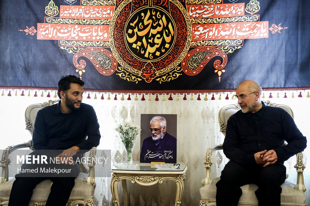 حضور رئیس مجلس در منزل شهیدان طهرانچی، شادمانی و حاجی‌زاده