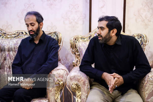 حضور رئیس مجلس در منزل شهیدان طهرانچی، شادمانی و حاجی‌زاده