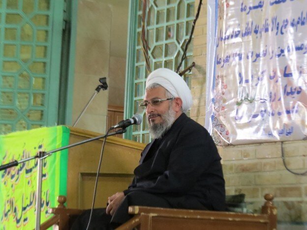 مسئولان باید علت قطعی برق را برای مردم توضیح دهند