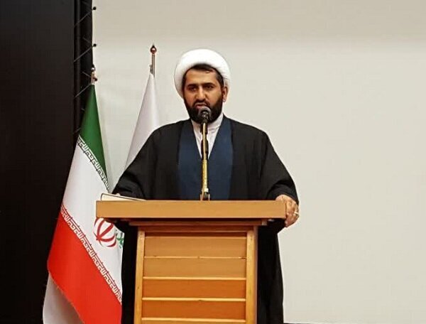 دشمن را در عرصه فرهنگی باید زمینگیر کنیم