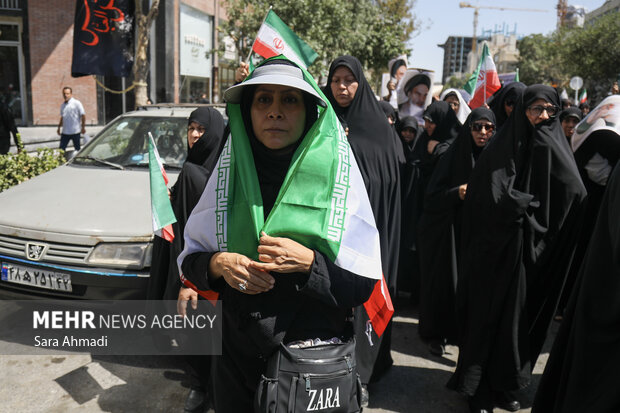 تشییع پیکر مطهر شهید اقتدار حسن حسینی نژاد در مشهد