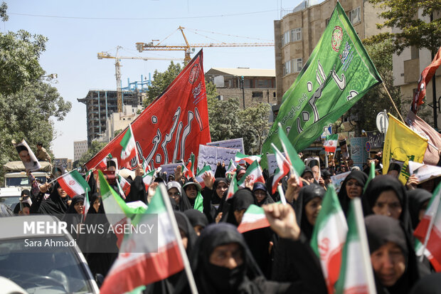 تشییع پیکر مطهر شهید اقتدار حسن حسینی نژاد در مشهد