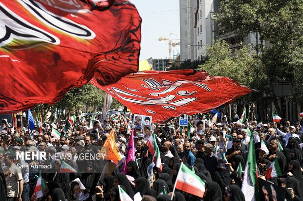 تشییع پیکر مطهر شهید اقتدار حسن حسینی نژاد در مشهد