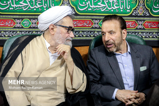 محمود واعظی و حجت الاسلام مسیح مهاجری در مراسم بزرگداشت مرحوم محمد ناطق نوری