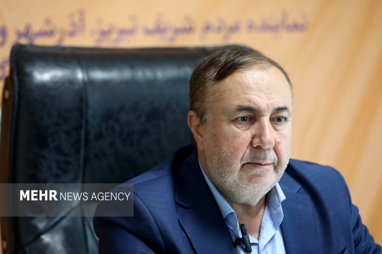 پیام آذری