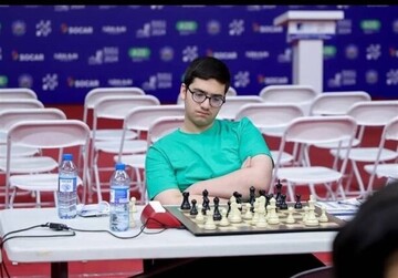 Iranian chess player Movahed grabs gold in Titled Tuesday