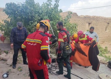 زن ۴۵ ساله در بجنورد به داخل چاه ۱۲ متری سقوط کرد و جان باخت