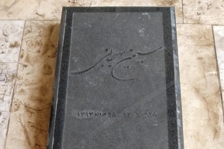 چرا به سیمین «نیمای غزل» میگویند؛ نقش پدر و مادر در تربیت یک شاعر 3