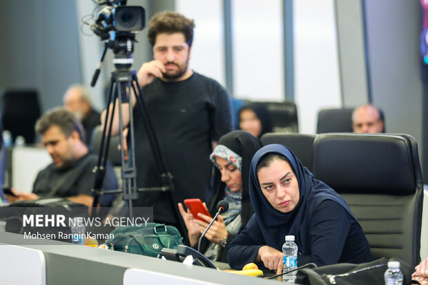نشست خبری رئیس جمعیت هلال‌احمر 11