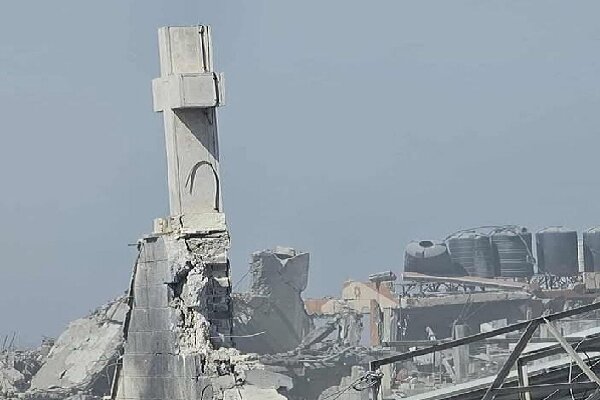 حمله به کلیسای محل پناهگیری فلسطینیها؛ جنایت جنگی دیگر صهیونیستها
