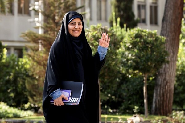 وزیر راه وارد سمنان شد؛ افتتاح همزمان پروژه‌های راه، مسکن و راهداری