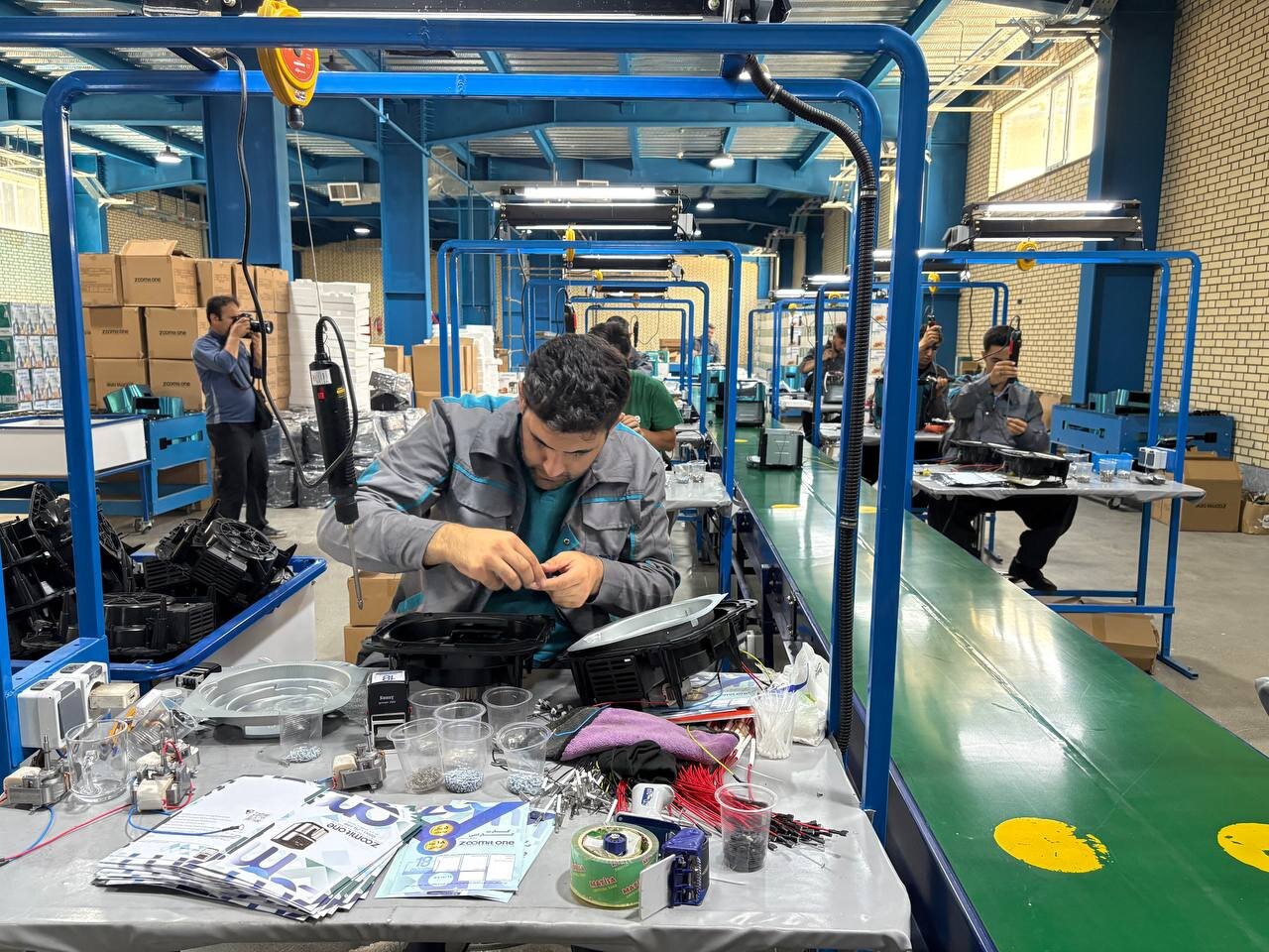 بازدید استاندار کردستان از ۲ واحد تولیدی محصولات بهداشتی در بانه