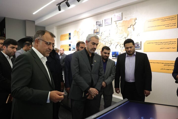 بازدید وزیر اقتصاد از نمایشگاه بین‌المللی مبارزه با پولشویی
