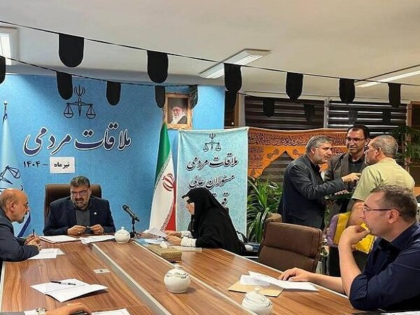 رسیدگی رئیس مرکز وکلا قوه قضاییه به مشکلات حقوقی مراجعه کنندگان