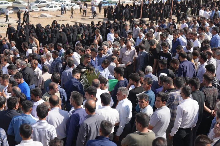 وداع با امدادگر شهید؛ پیکر «کورش بیرانوند» در خرمآباد آرام گرفت+عکس