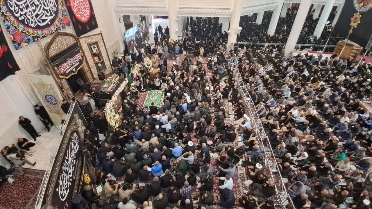 پیکر شهید غیب‌پرور بر دوش عاشقان ایثار و شهادت به معراج رفت