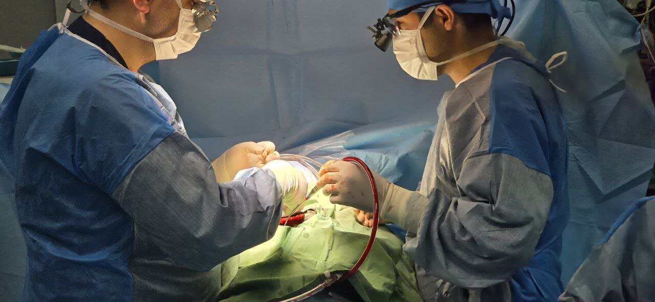 معجزه پزشکی در ایران؛ دختری که با قلب سوم زندگی میکند معجزه پزشکی در ایران؛ دختری که با قلب سوم زندگی میکند