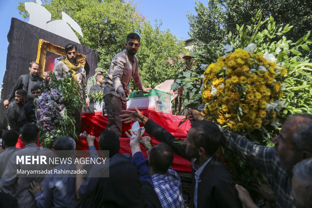 مراسم تشييع ودفن الشهيد اللواء غيب برور في شيراز