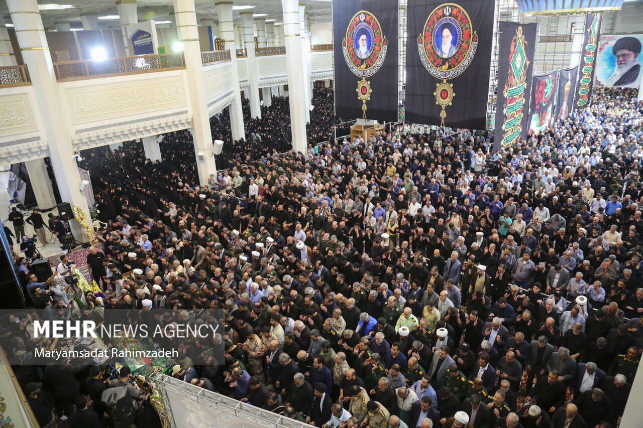 مراسم تشييع ودفن الشهيد اللواء غيب برور في شيراز