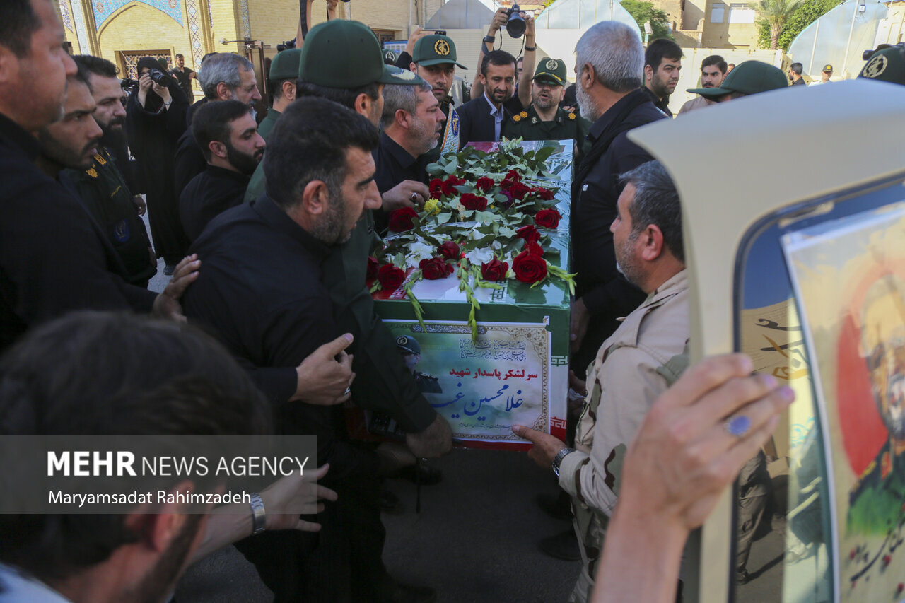 مراسم تشييع ودفن الشهيد اللواء غيب برور في شيراز