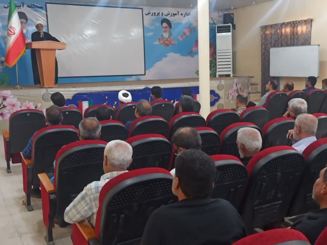 مساجد محور اداره امور جامعه و پیروزیهای ملت هستند