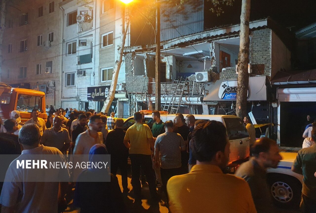 مصدومان انفجار ساختمان تجاری در رشت به ۱۹ نفر افزایش یافت مصدومان انفجار ساختمان تجاری در رشت به ۱۹ نفر افزایش یافت