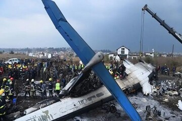 Bangladeş'te askeri uçak okula düştü (+Video)