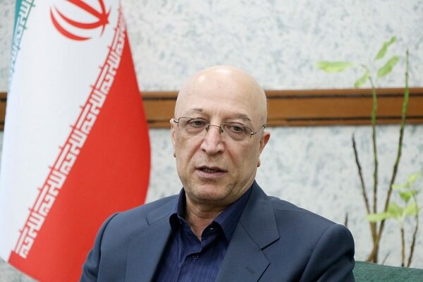 زمینه حضور اعضای فرهنگستان در هیئت امنای دانشگاهها فراهم شود