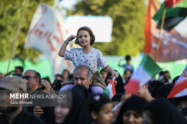 اجتماع بزرگ کودکان و نوجوانان مشهدی در روز شهادت امام سجاد(ع)
