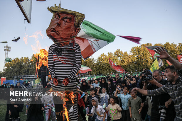 اجتماع بزرگ کودکان و نوجوانان مشهدی در روز شهادت امام سجاد(ع)