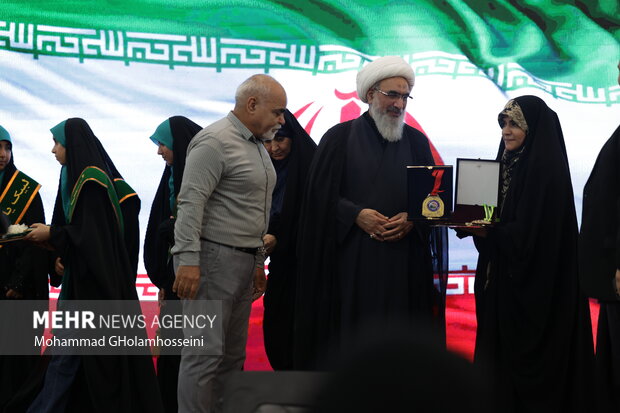 اجتماع عظیم زینبیون بوشهر با حضور سحر امامی