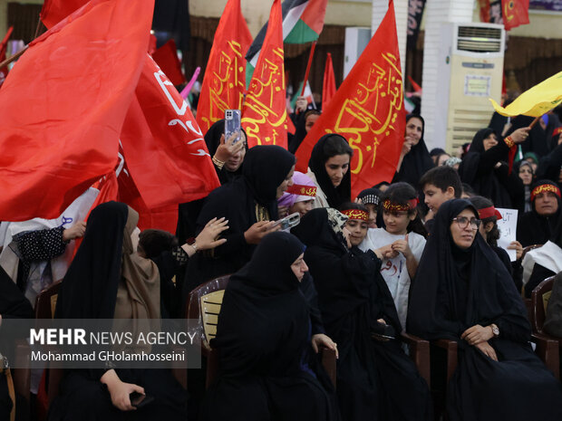 اجتماع عظیم زینبیون بوشهر با حضور سحر امامی