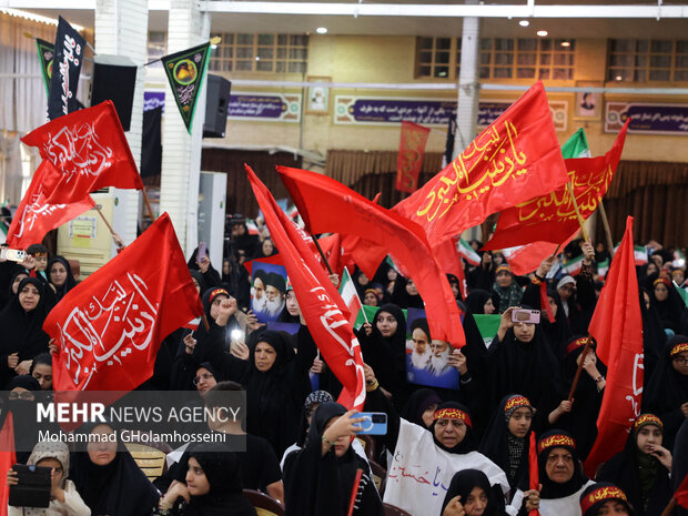 اجتماع عظیم زینبیون بوشهر با حضور سحر امامی