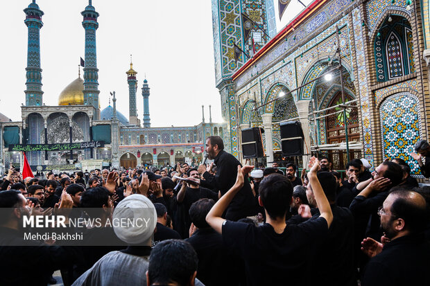 عزاداری شهادت امام زین العابدین(ع) در حرم بانوی کرامت