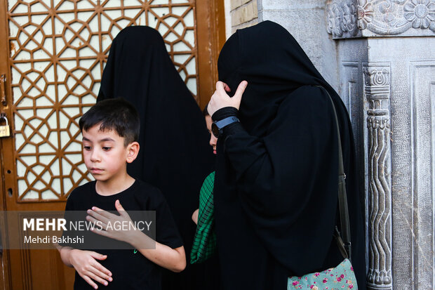 عزاداری شهادت امام زین العابدین(ع) در حرم بانوی کرامت