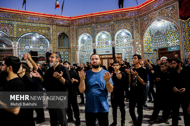عزاداری شهادت امام زین العابدین(ع) در حرم بانوی کرامت